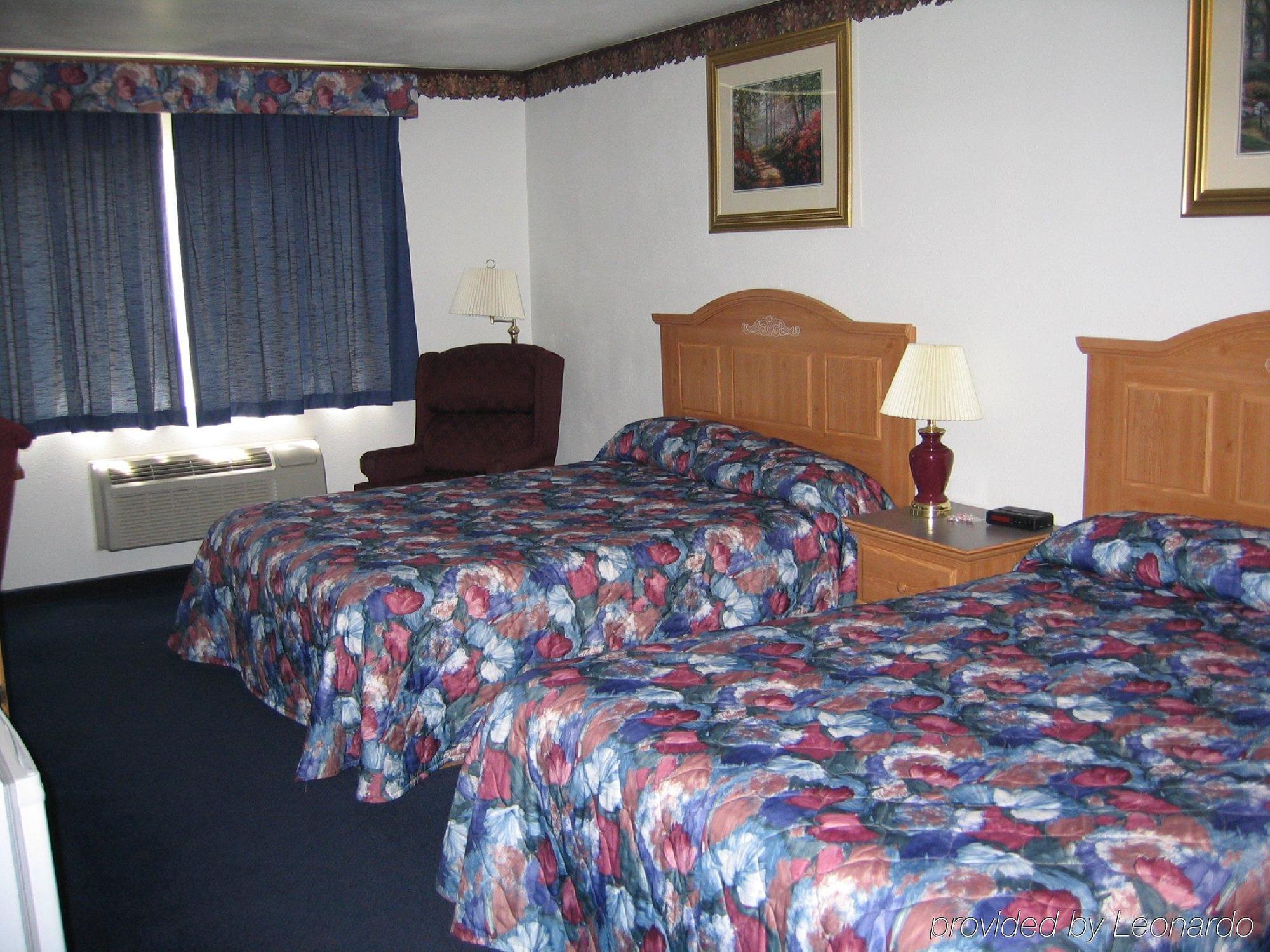 Glacier Gateway Plaza Cut Bank Room photo